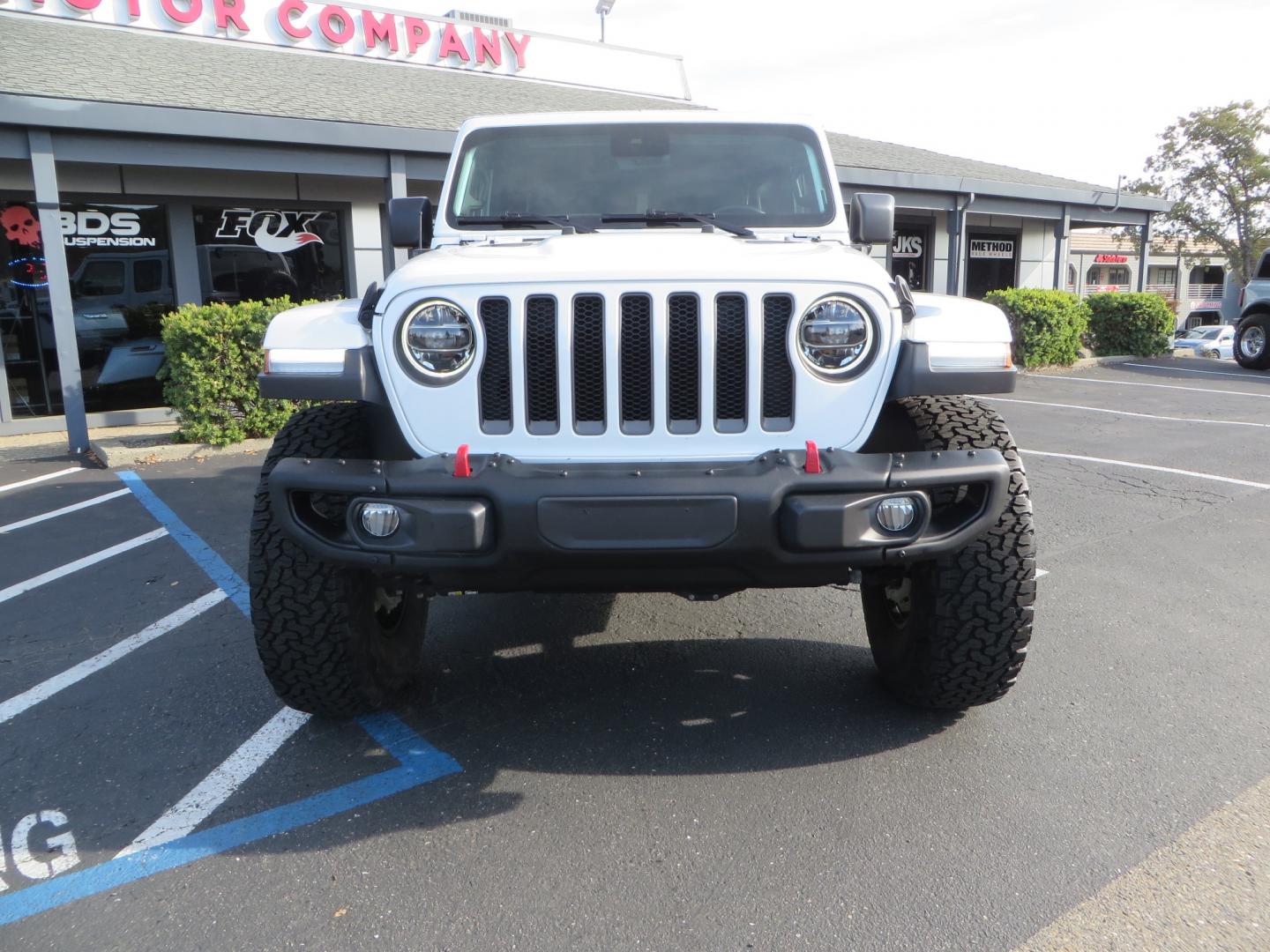 2021 White /BLACK Jeep Wrangler Unlimited Rubicon (1C4HJXFN6MW) with an 2.0L L4 DOHC 16V TURBO engine, automatic transmission, located at 2630 Grass Valley Highway, Auburn, CA, 95603, (530) 508-5100, 38.937893, -121.095482 - Photo#1